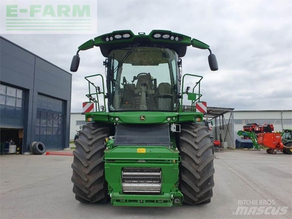 John Deere 9800 Forage harvesters