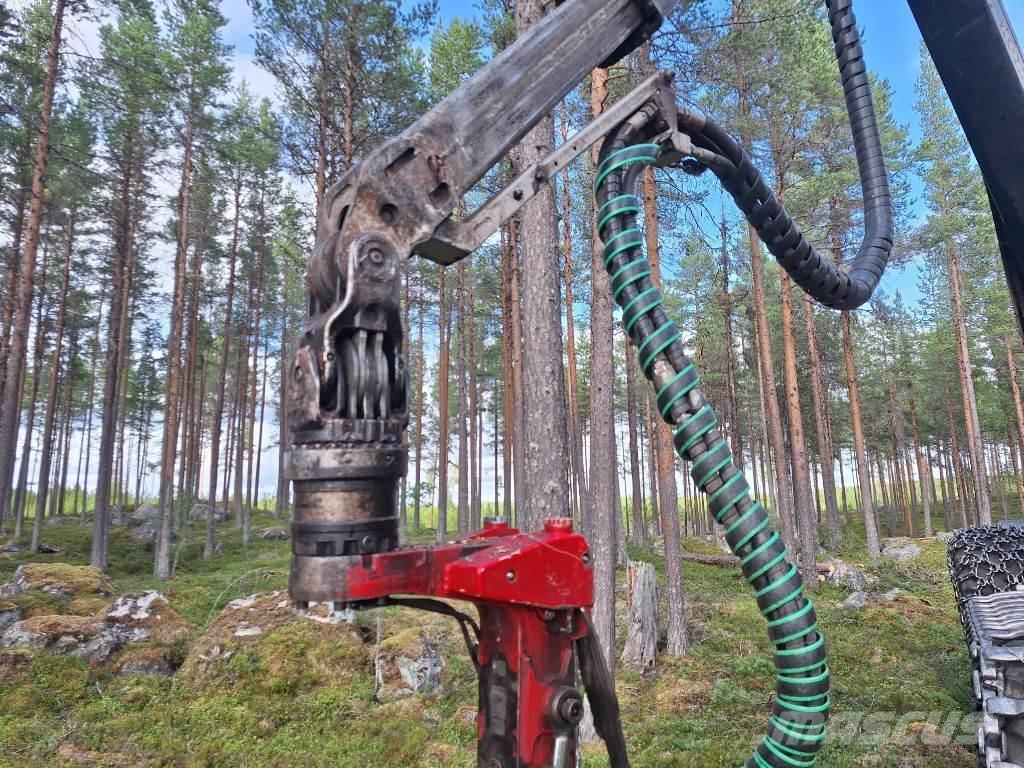 Komatsu 951 Harvesters