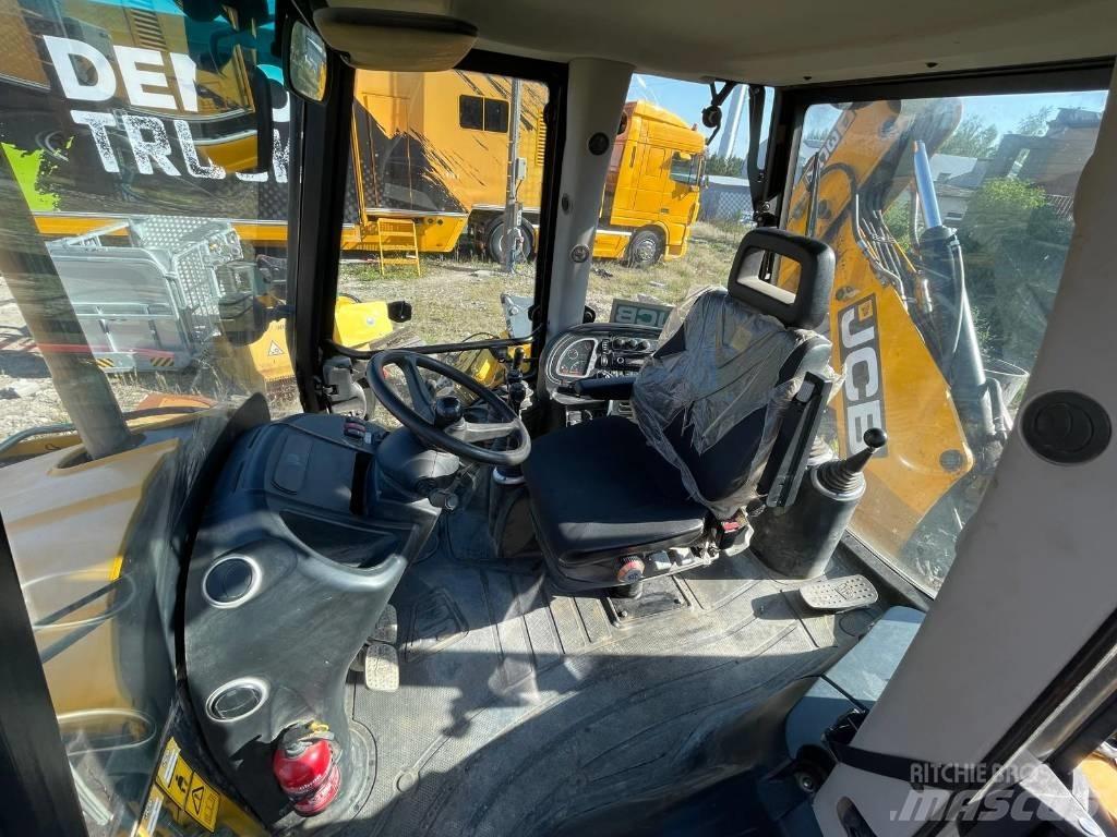 JCB 3 CX Backhoe