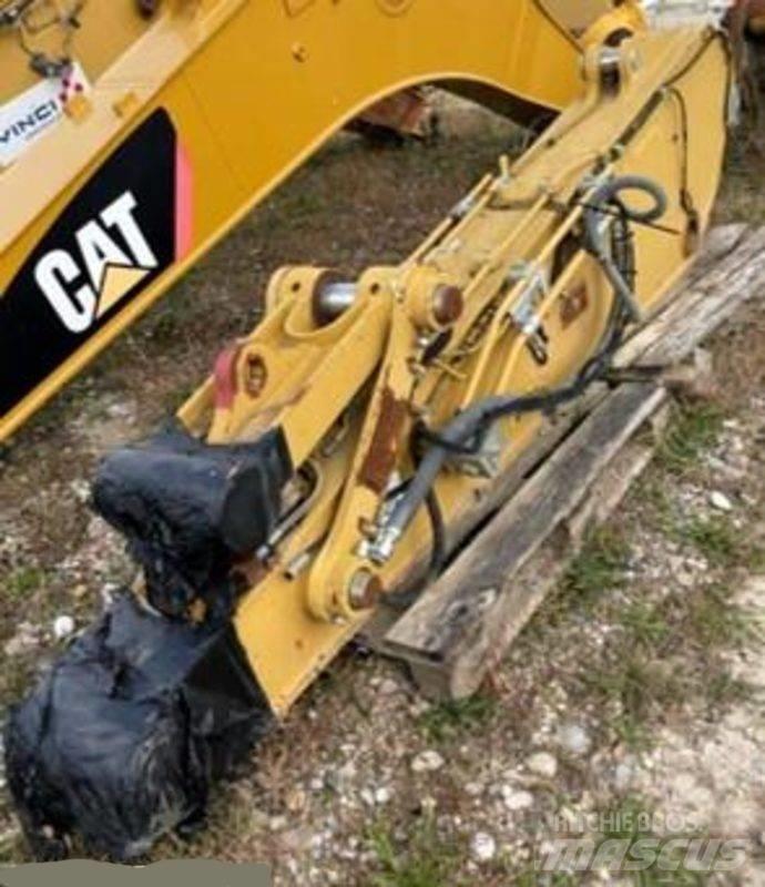 CAT 319 Booms and arms