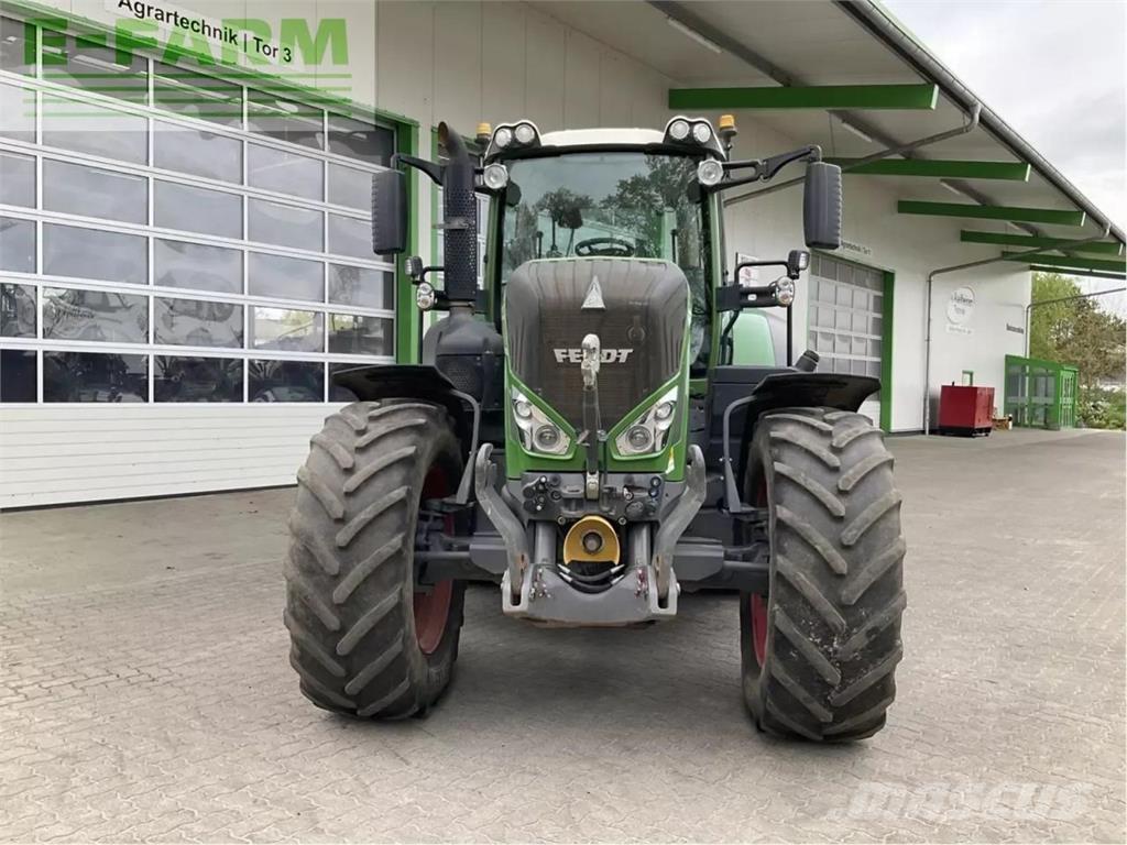 Fendt 826 vario s4 Tractors