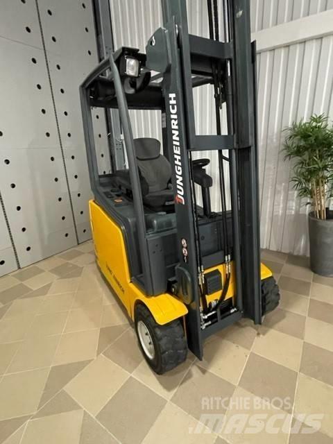 Jungheinrich EFG 218 Electric forklift trucks