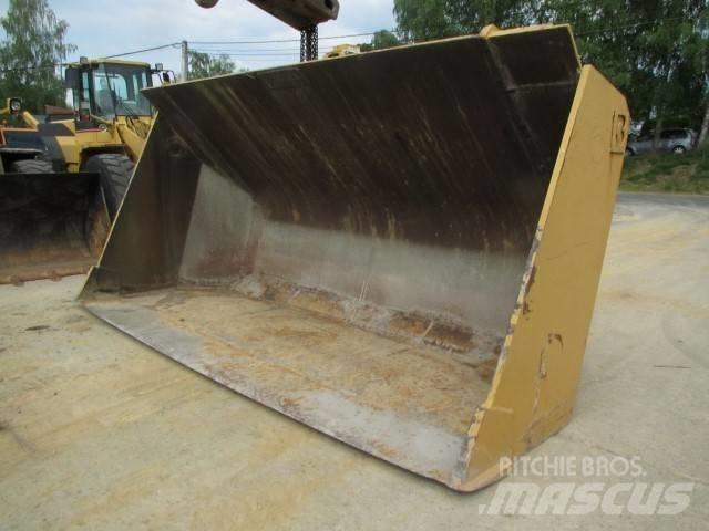 CAT 992 C Buckets