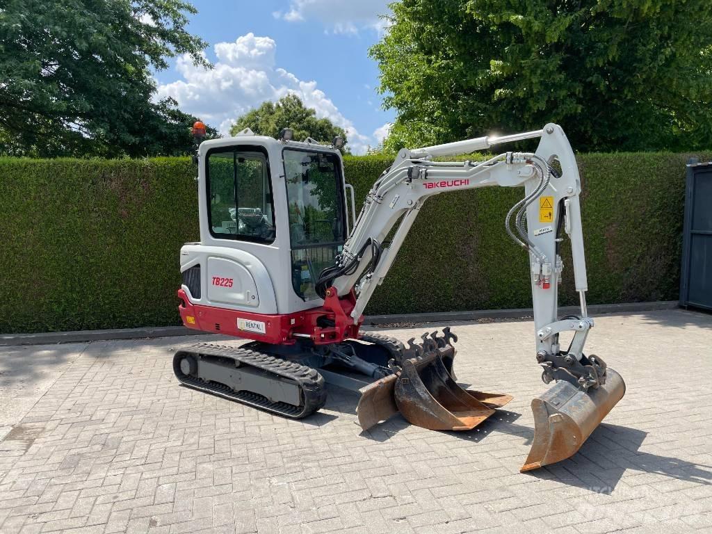 Takeuchi TB 225 Mini excavators < 7t (Mini diggers)
