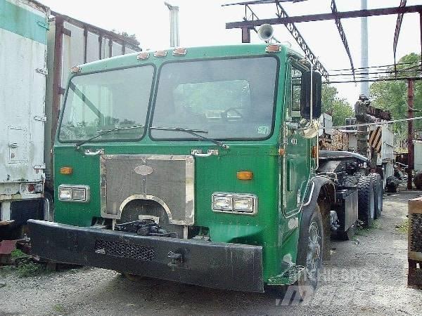 Peterbilt 320 Chassis Cab trucks