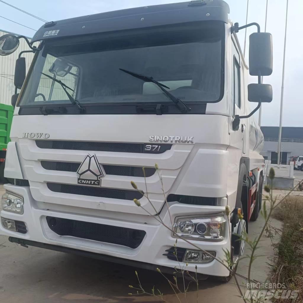 HOWO 371 Other groundscare machines