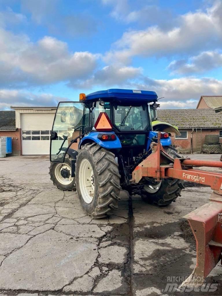 New Holland TD 5.95 Tractors