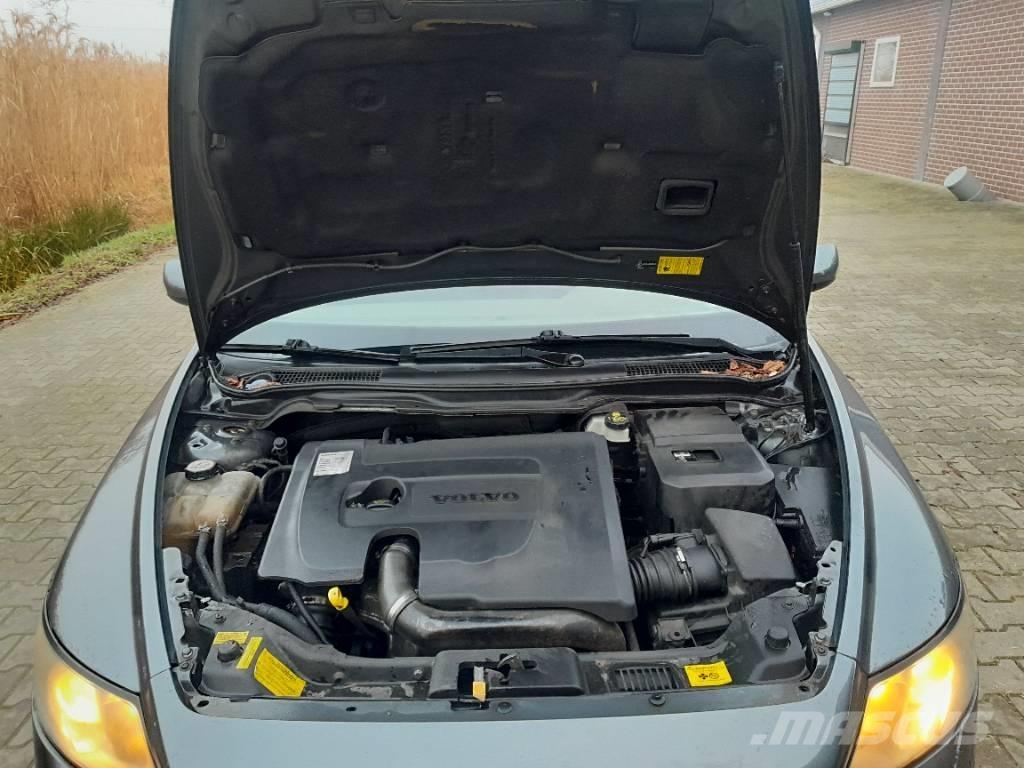 Volvo 1.6 D momentum Cars