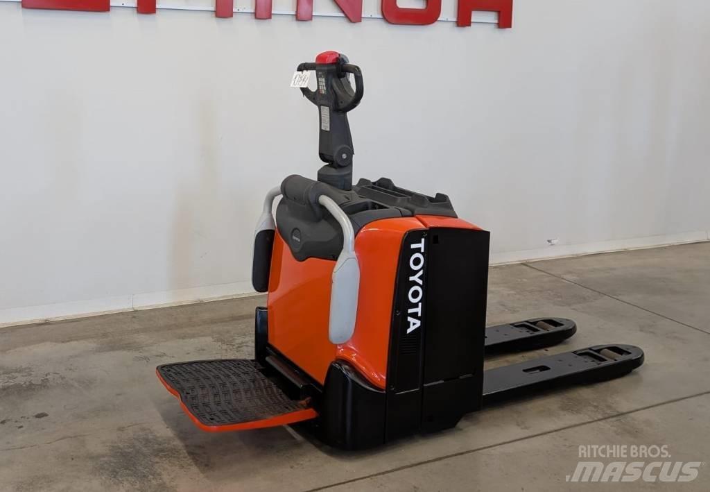 Toyota 10794 LPE200 Electric forklift trucks