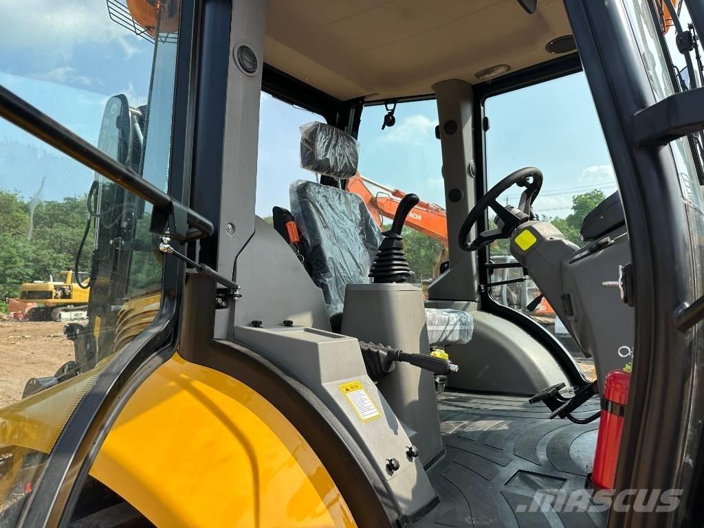 JCB 3CX Backhoe
