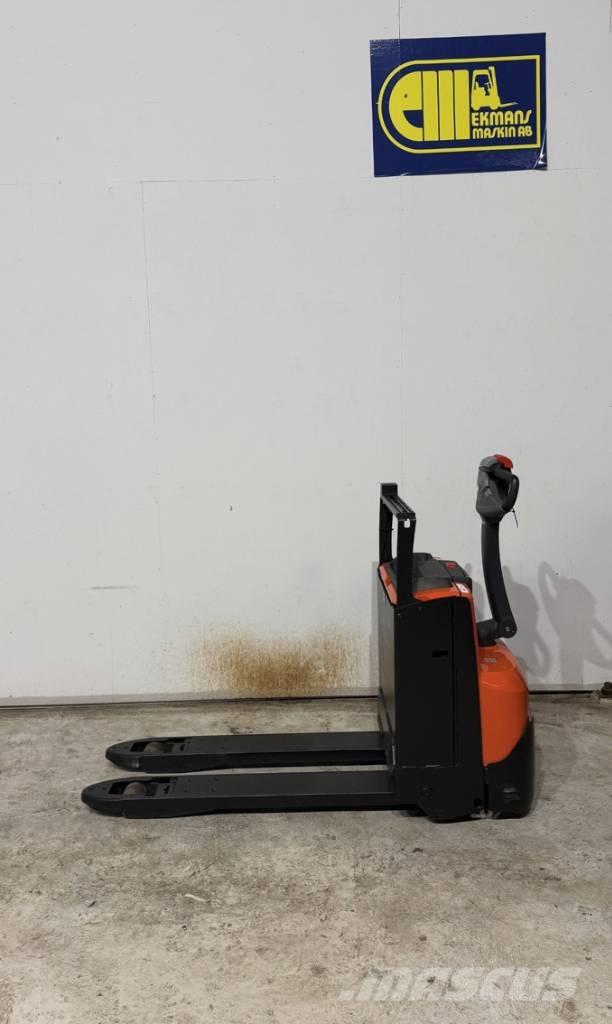 BT truck LWE 180 Low lifter