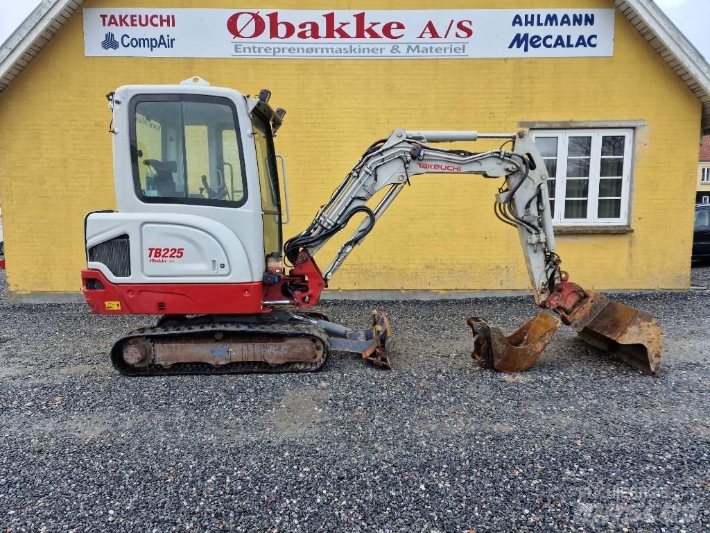 Takeuchi TB225 Mini excavators < 7t (Mini diggers)