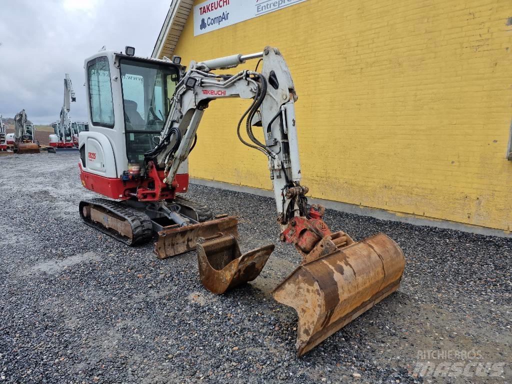 Takeuchi TB225 Mini excavators < 7t (Mini diggers)
