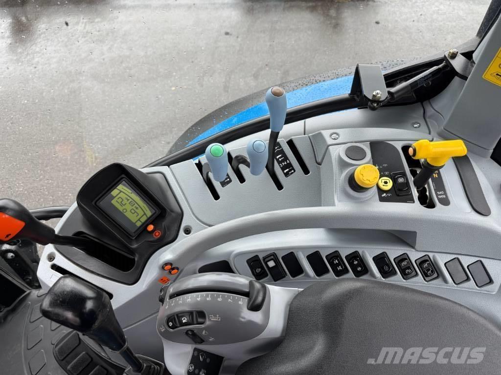 New Holland T 6040 Tractors