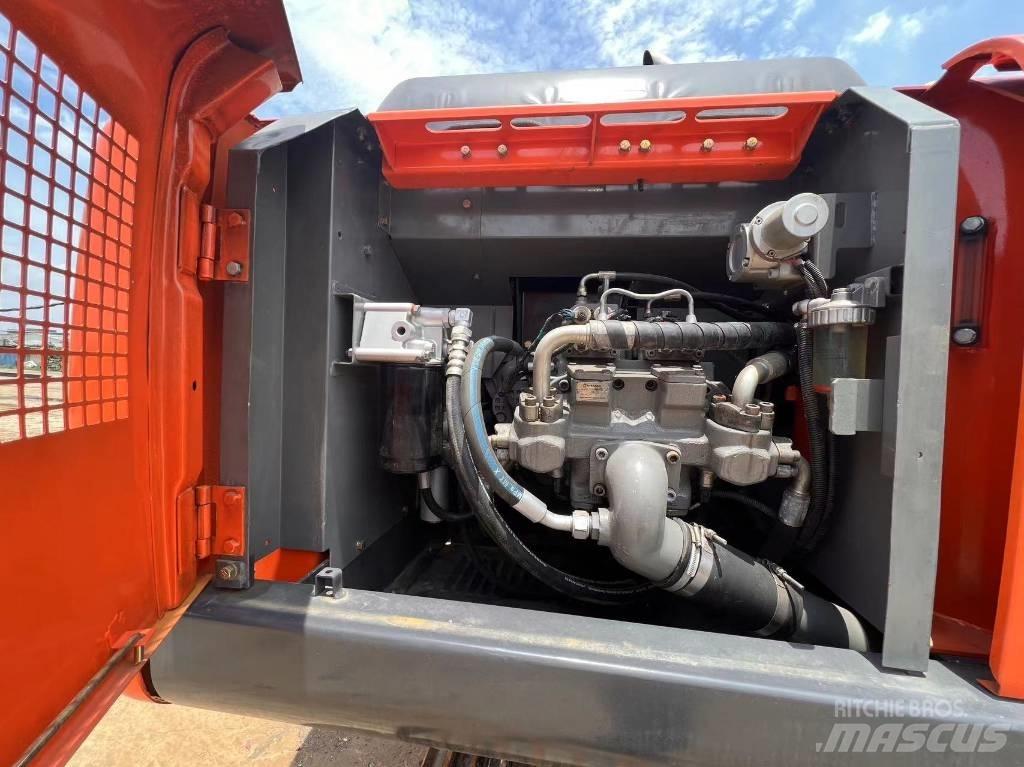 Hitachi ZX 200-6 Crawler excavators