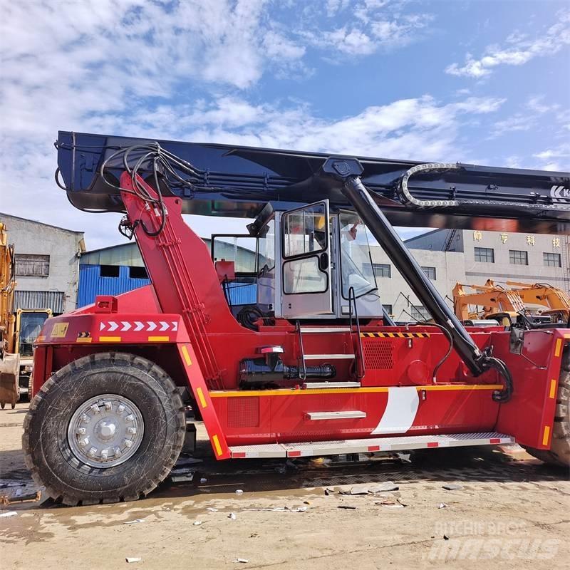 Kalmar DRF 450 Reach stackers