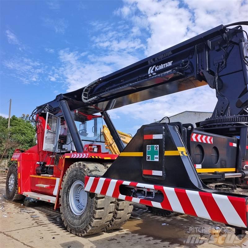 Kalmar DRF 450 Reach stackers