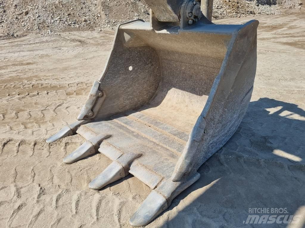 Komatsu HB 365 LC-3 Crawler excavators