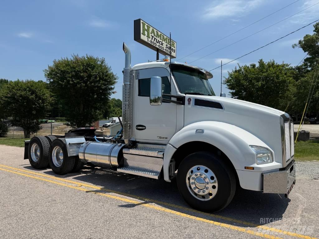 Kenworth T 880 Prime Movers