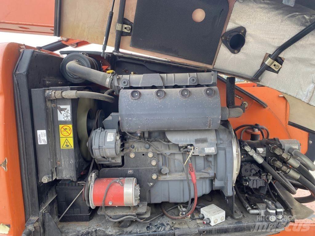 JLG 600AJ Articulated boom lifts