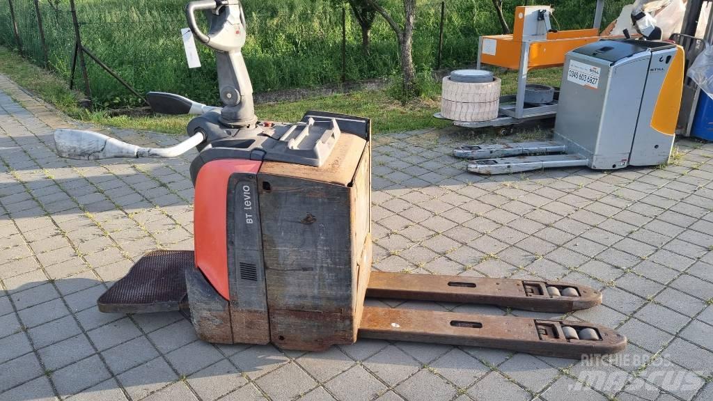Toyota BT LPE200 Low lift with platform