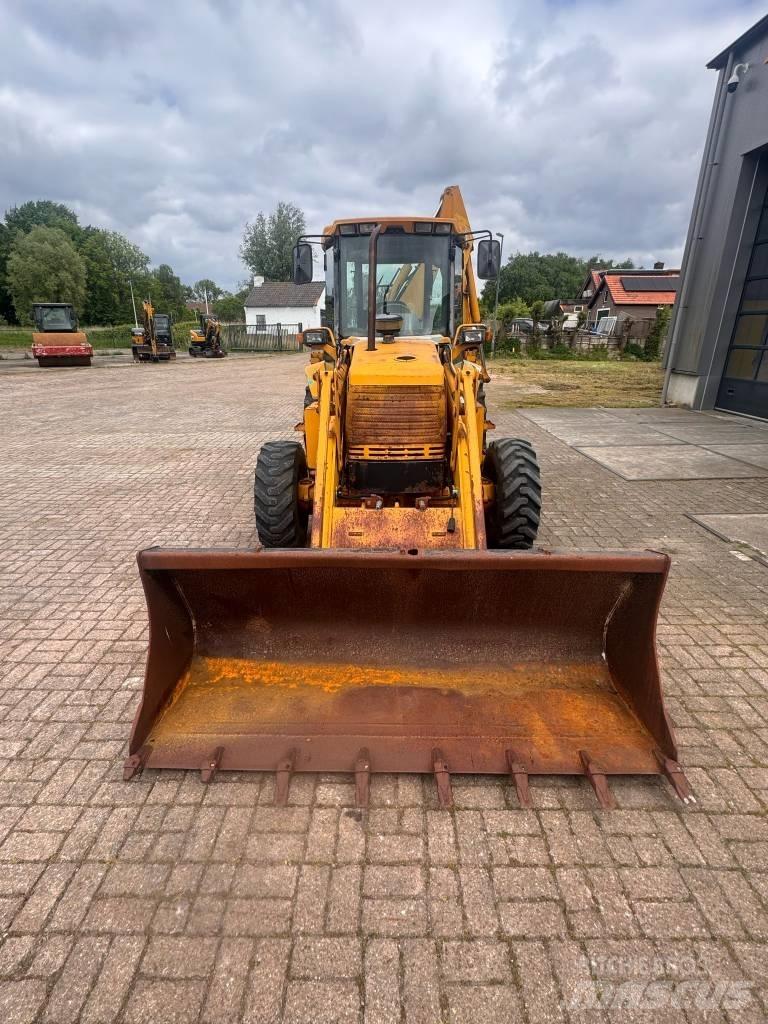 Komatsu WB 97 R-5EO Backhoe