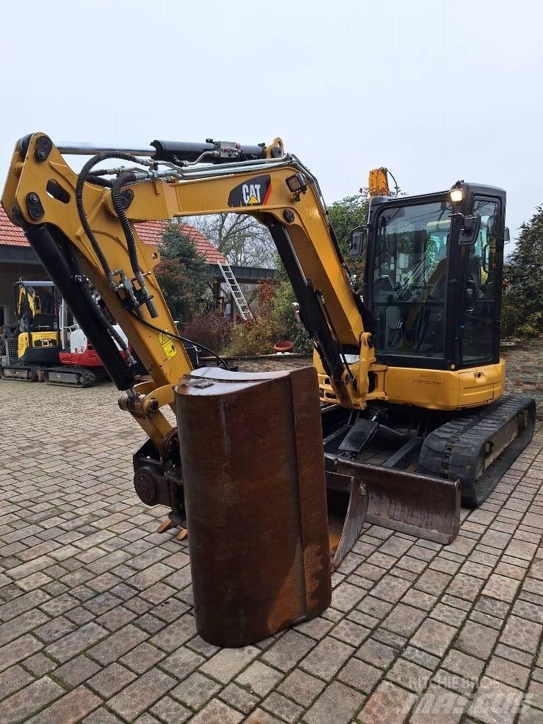CAT 305 E2 + Powertilt Mini excavators < 7t (Mini diggers)