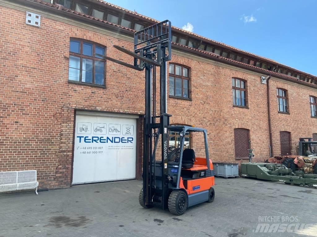Toyota 7FBMF35 Electric forklift trucks