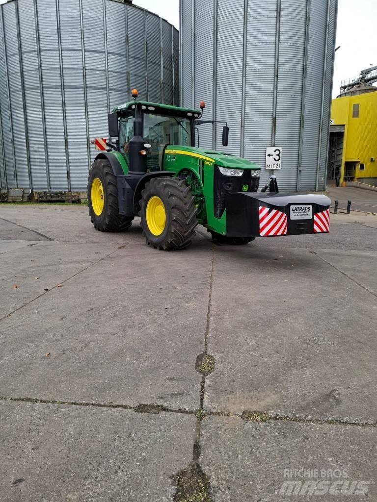 John Deere 8370 R Tractors