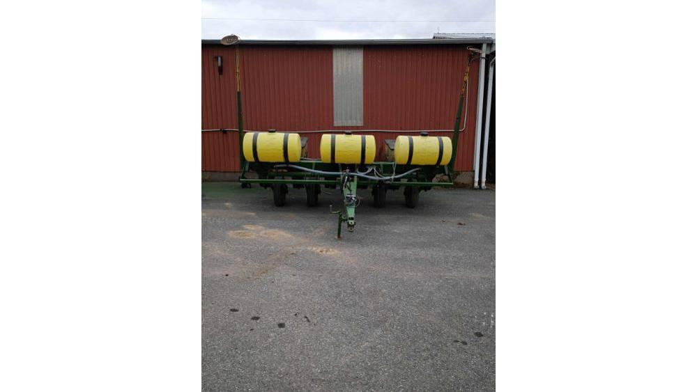 John Deere 7000 Planters