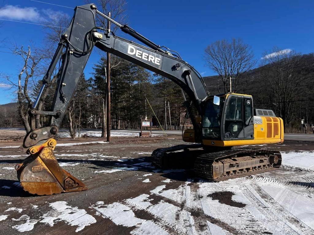 DEERE 210G LC Crawler excavators