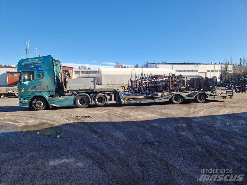 Scania R520 Forest machine transport trucks