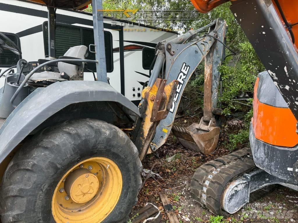 DEERE 310J Backhoe