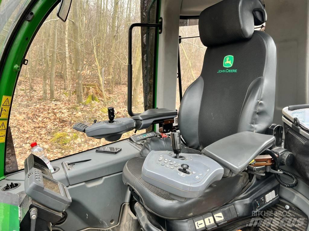 John Deere 1210 E Forwarders