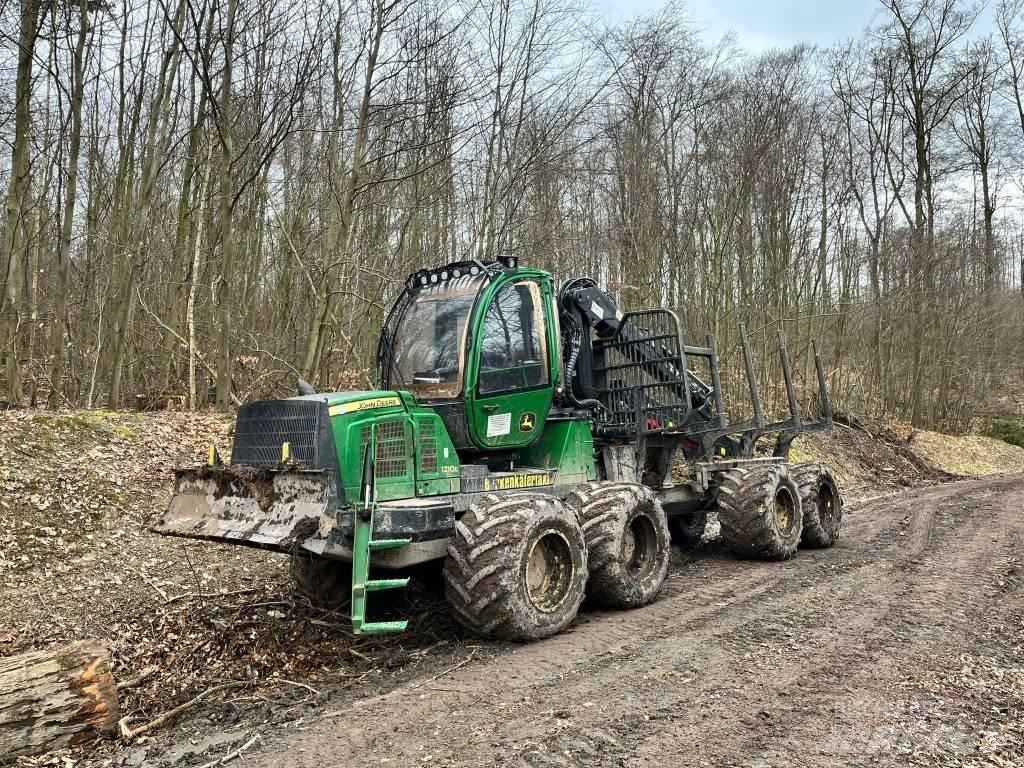 John Deere 1210 E Forwarders