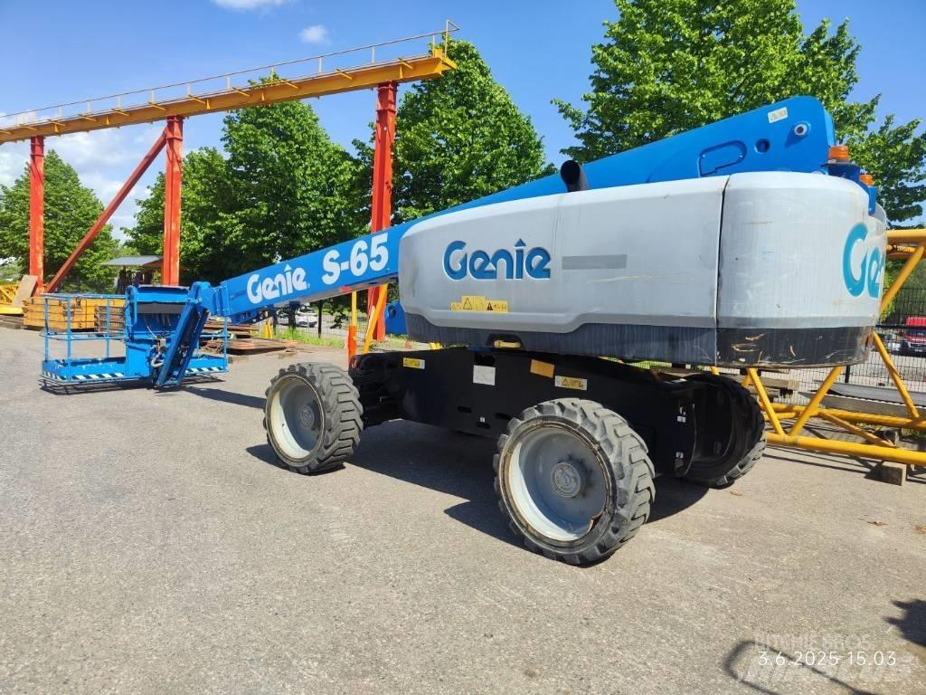 Genie S 65 Articulated boom lifts