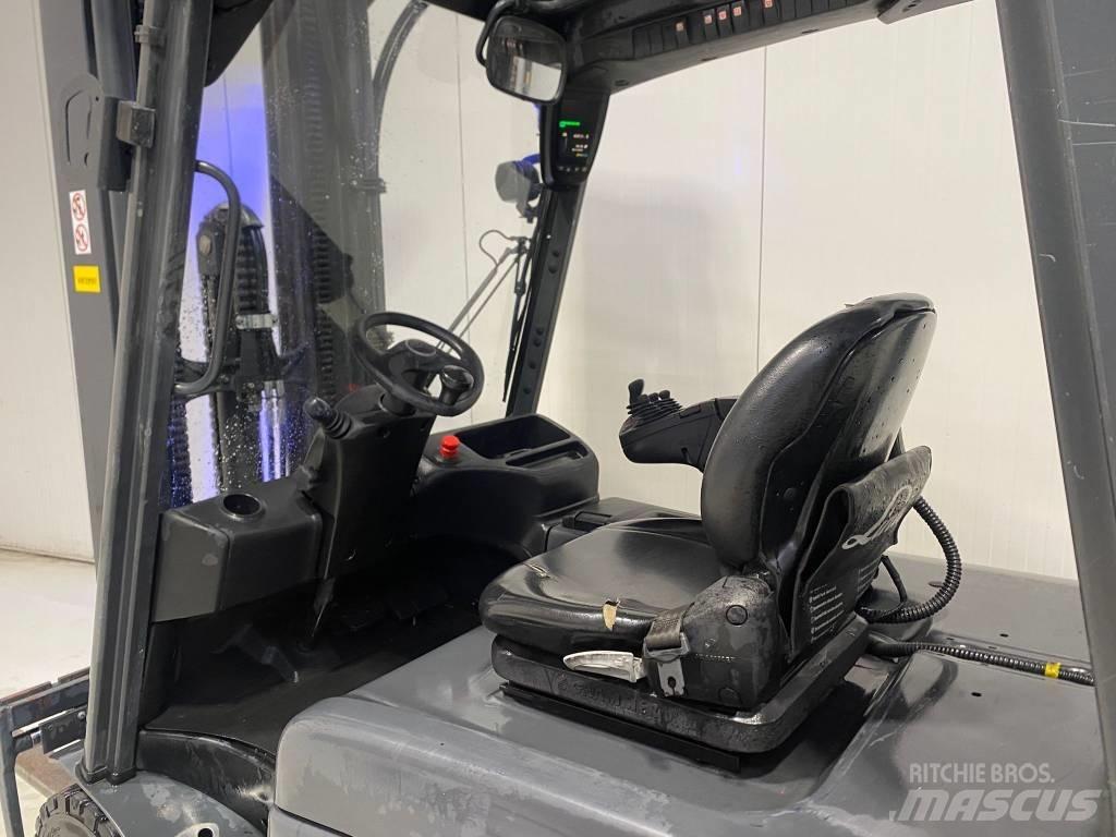 Linde E30L-01 Electric forklift trucks