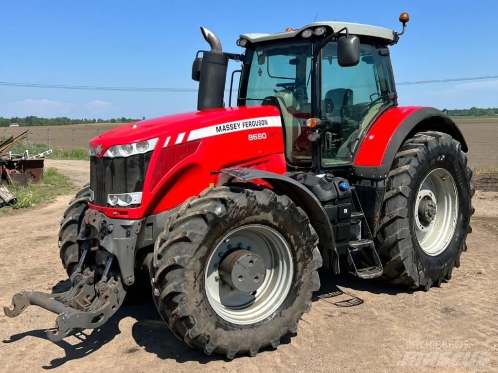 Massey Ferguson 8680 Tractors