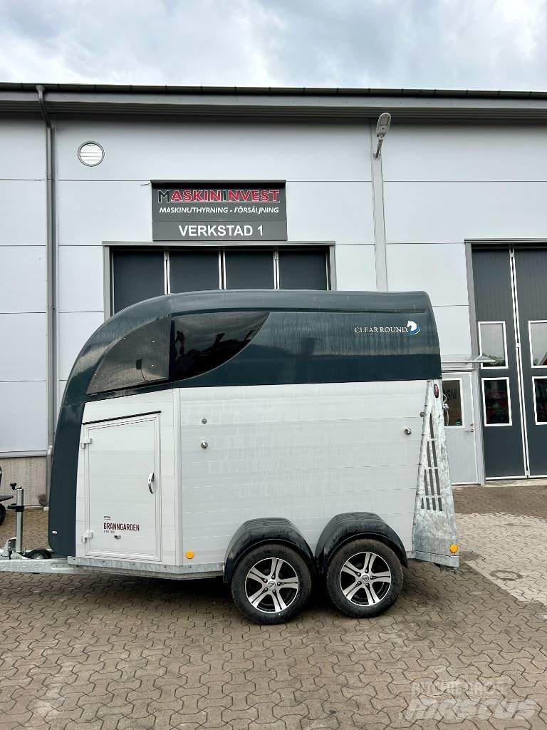  Clear Round  Alu Livestock transport