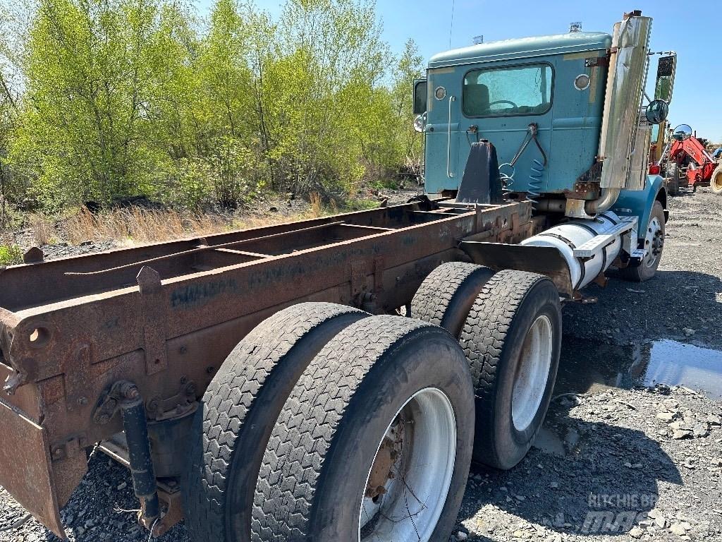 Western Star 4964FX Prime Movers