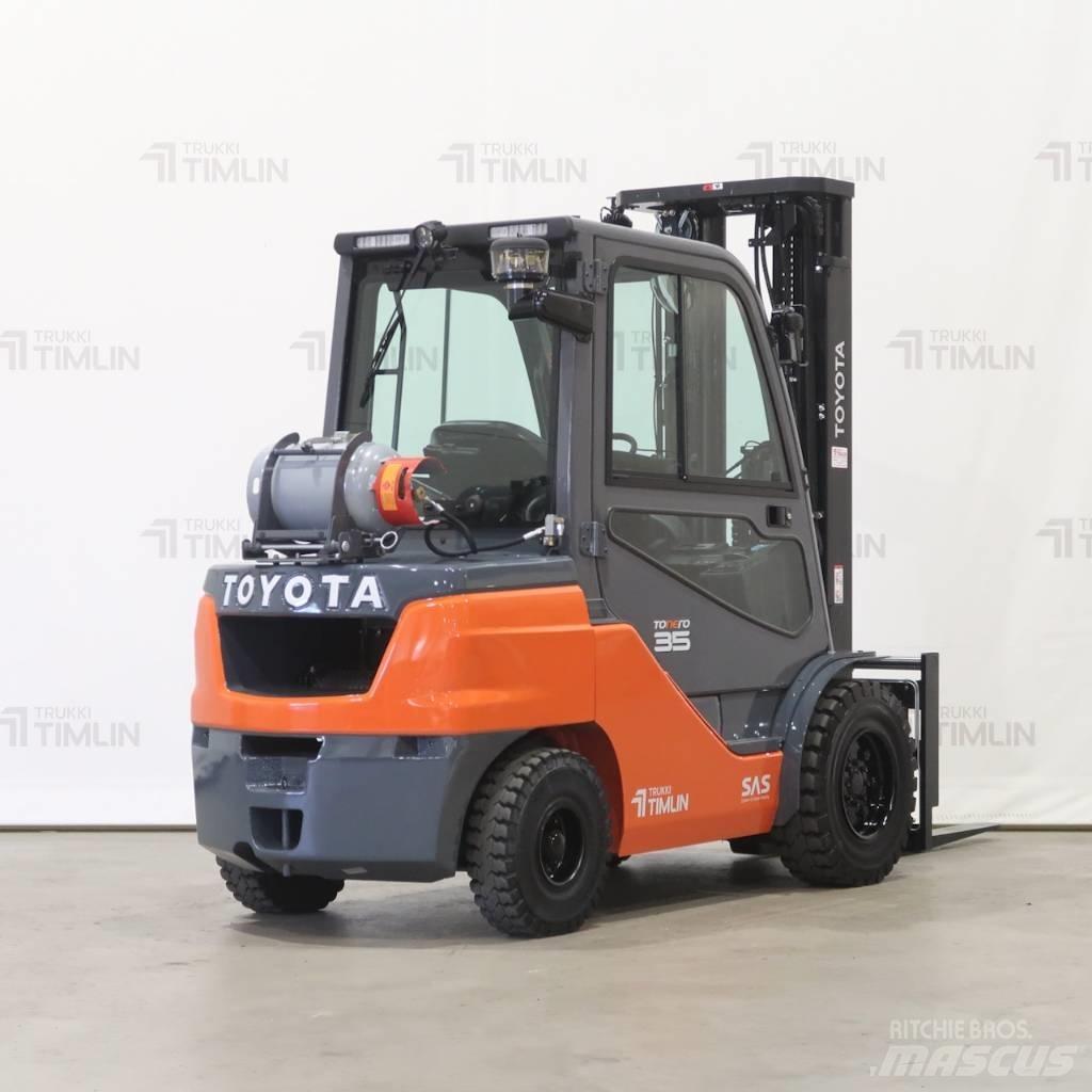 Toyota 02-8FGJF35 LPG trucks