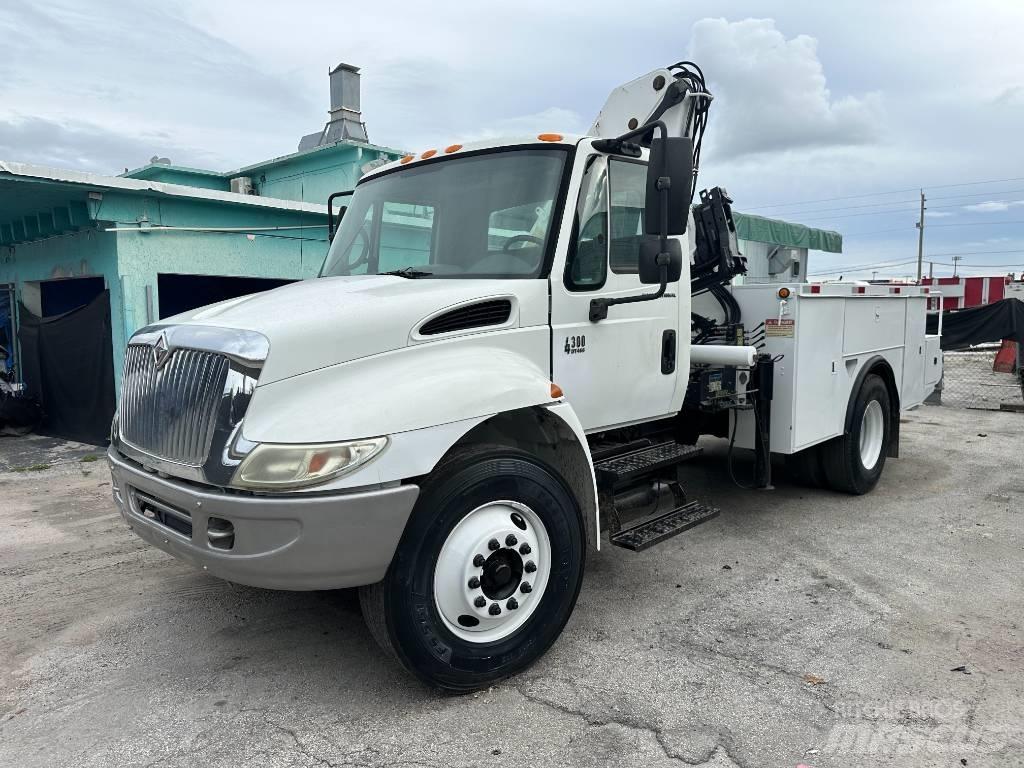 International 4300 Other trucks