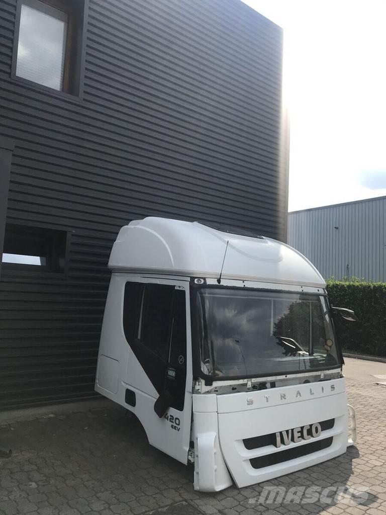 Iveco Stralis AT Cabins and interior