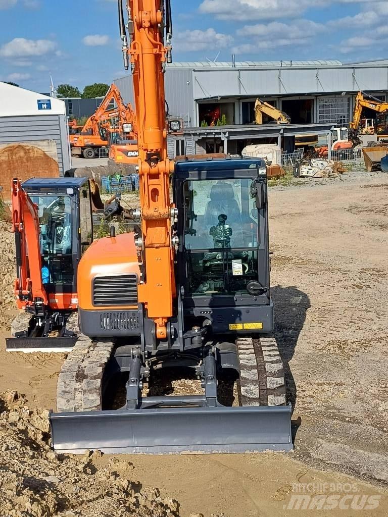 Doosan DX 85 R-3 Mini excavators  7t - 12t