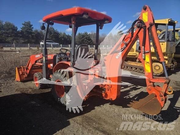 Kubota B26 Backhoe