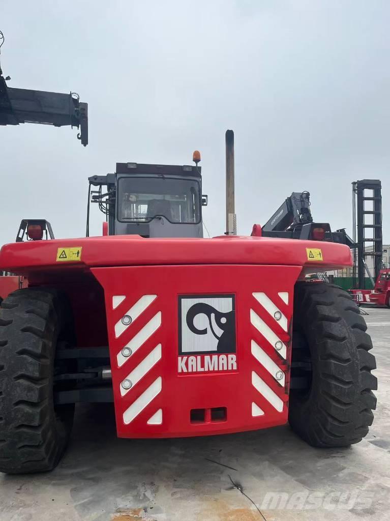Kalmar DCF 300-12 Diesel trucks