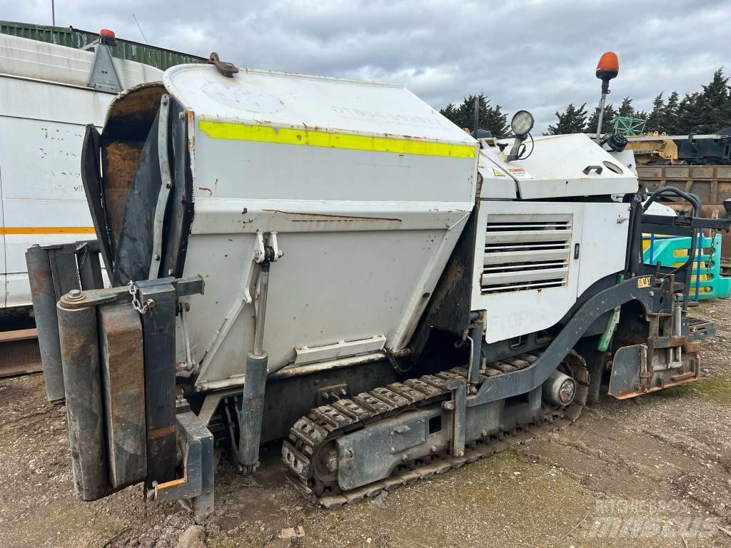 Bomag BF 223 C Asphalt pavers