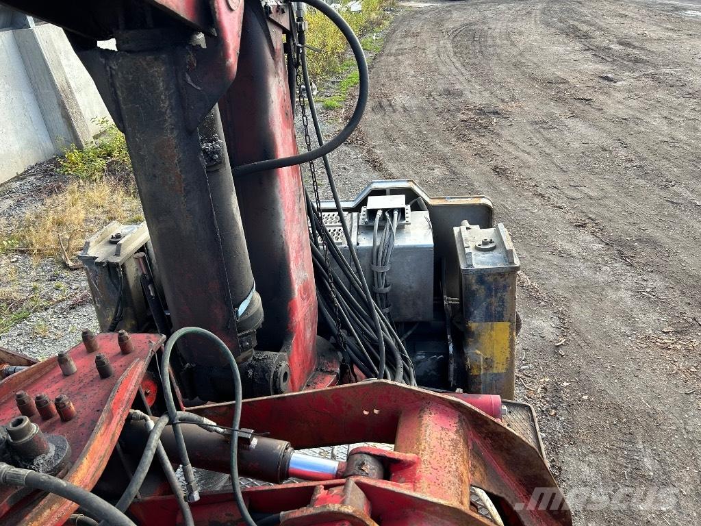 Scania G 420 CB Truck mounted cranes