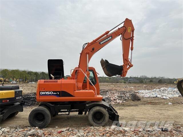 Doosan DH150W Wheeled excavators