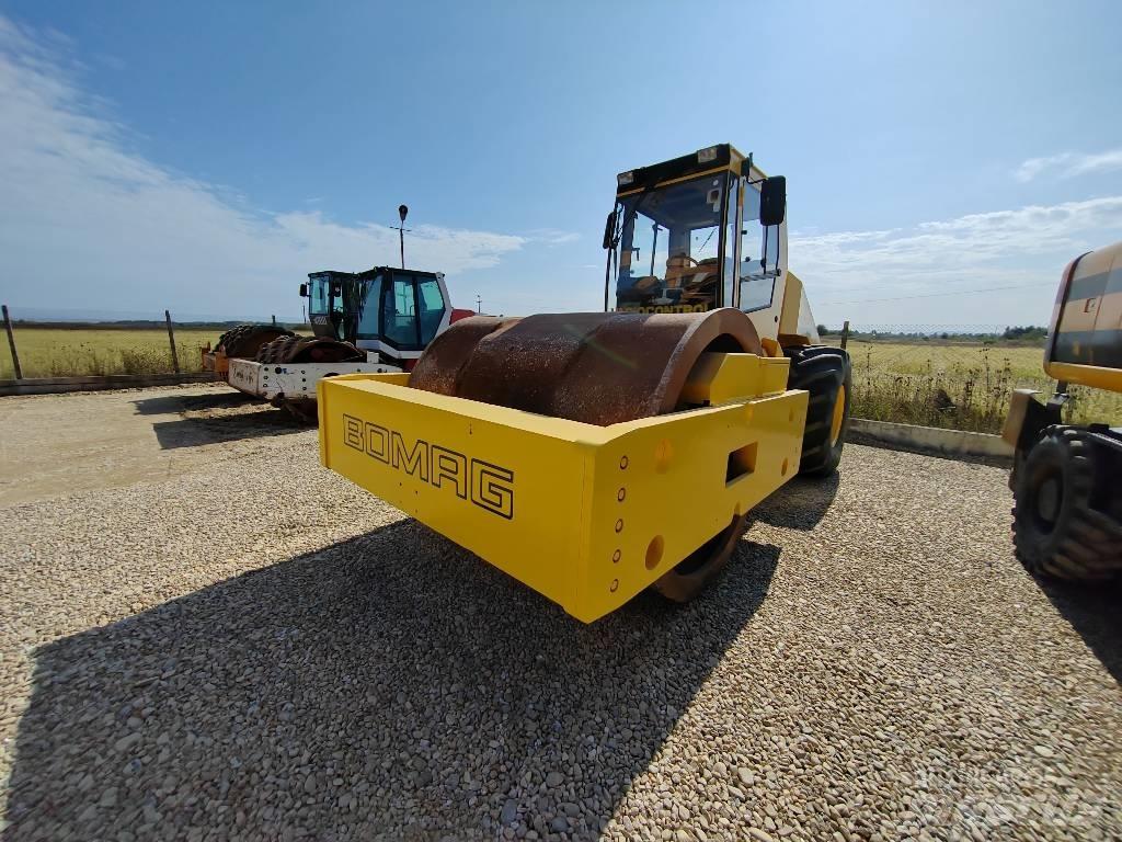 Bomag BW 225 D-3 Twin drum rollers